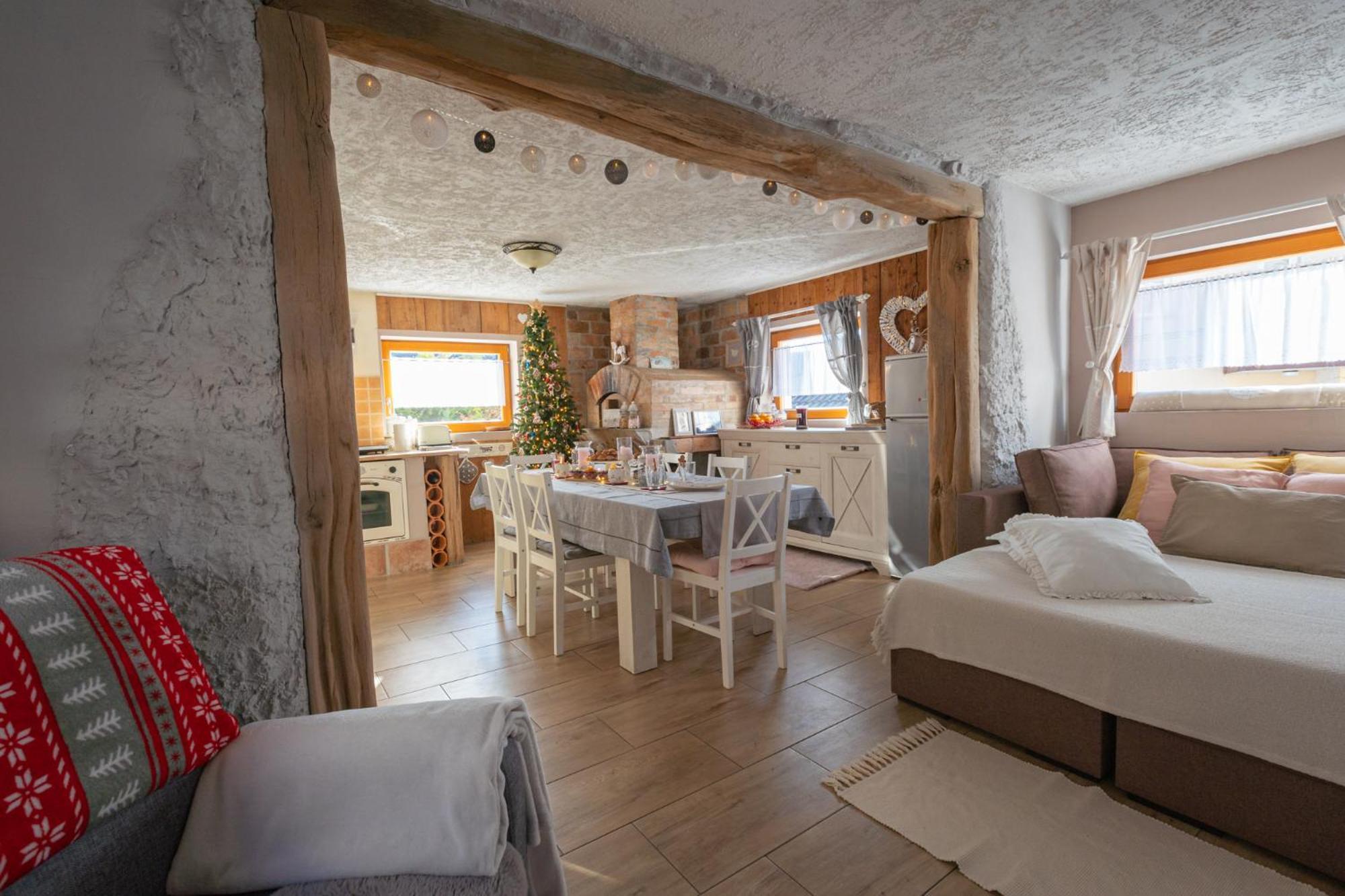 Guest House Pr' Čut Zirovnica Extérieur photo